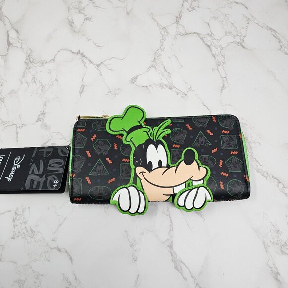 NWT Loungefly Disney Goofy Zippered Long Wallet Limited Edition - Picture 1 of 3